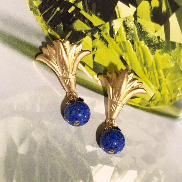 Boucles d'Oreilles Pendantes Percées VINTAGE CAURA fabriquées par SPHINX – Plume Couleur Bleu Lapis