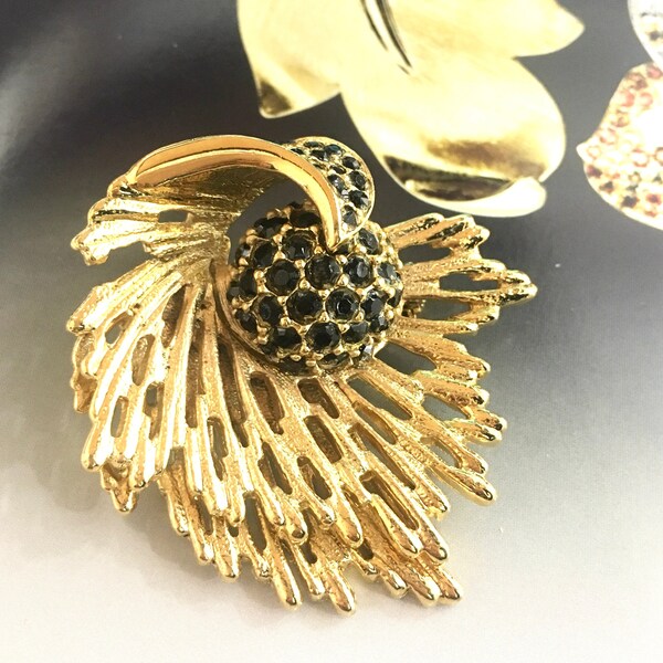 Broche VINTAGE - Fleur Ajourée Cristal Noir