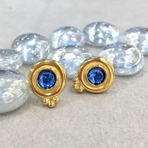 VINTAGE SPHINX Pierced Earrings - Round Blue Cabochon
