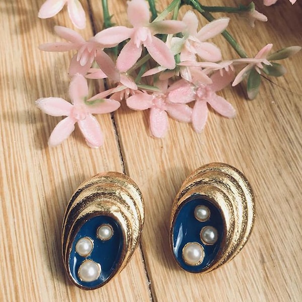 Boucles d'Oreilles Clips VINTAGE SPHINX – Style Coquillage Bleu et Perle