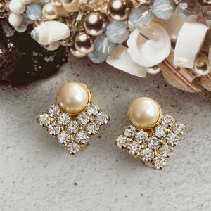 Boucles d'oreilles clip en plaqué or et cristal vintage années 80 - France