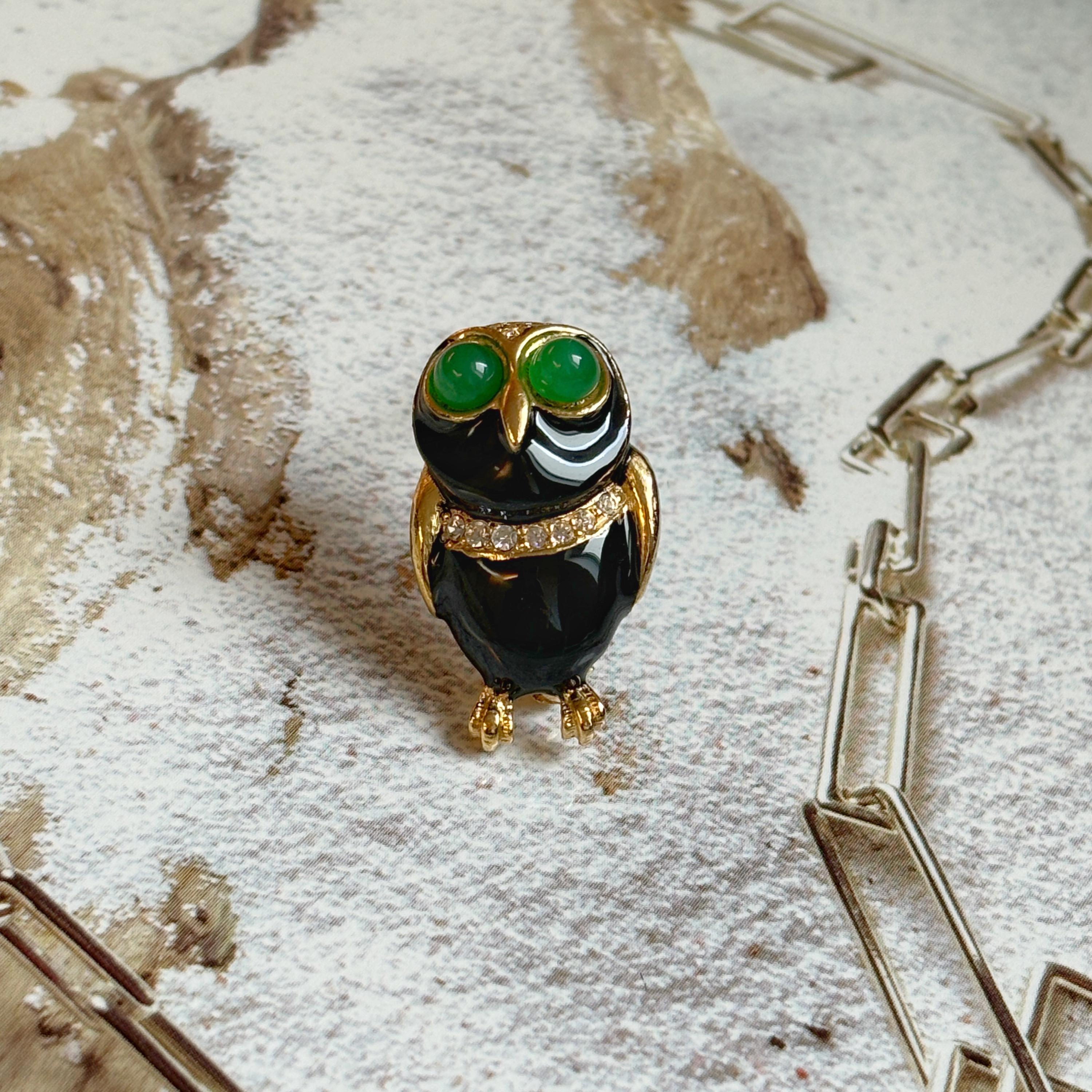 VINTAGE Brooch - Black Owl