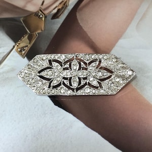 VINTAGE Brooch – Art Deco Crystal