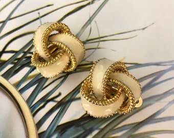 VINTAGE Clip-on Earrings – White Twist