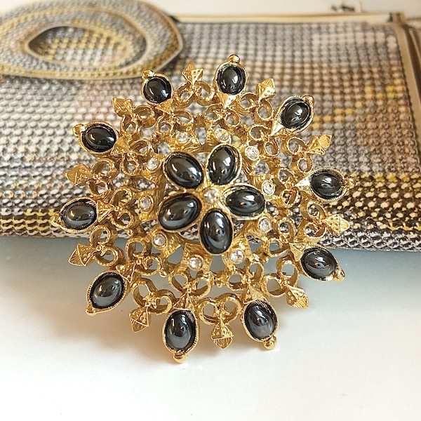 VINTAGE Brooch - Hematite Color Cabochon Rosette