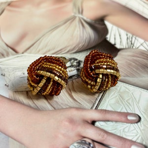 VINTAGE Clip-on Earrings – Brown Twisted Round