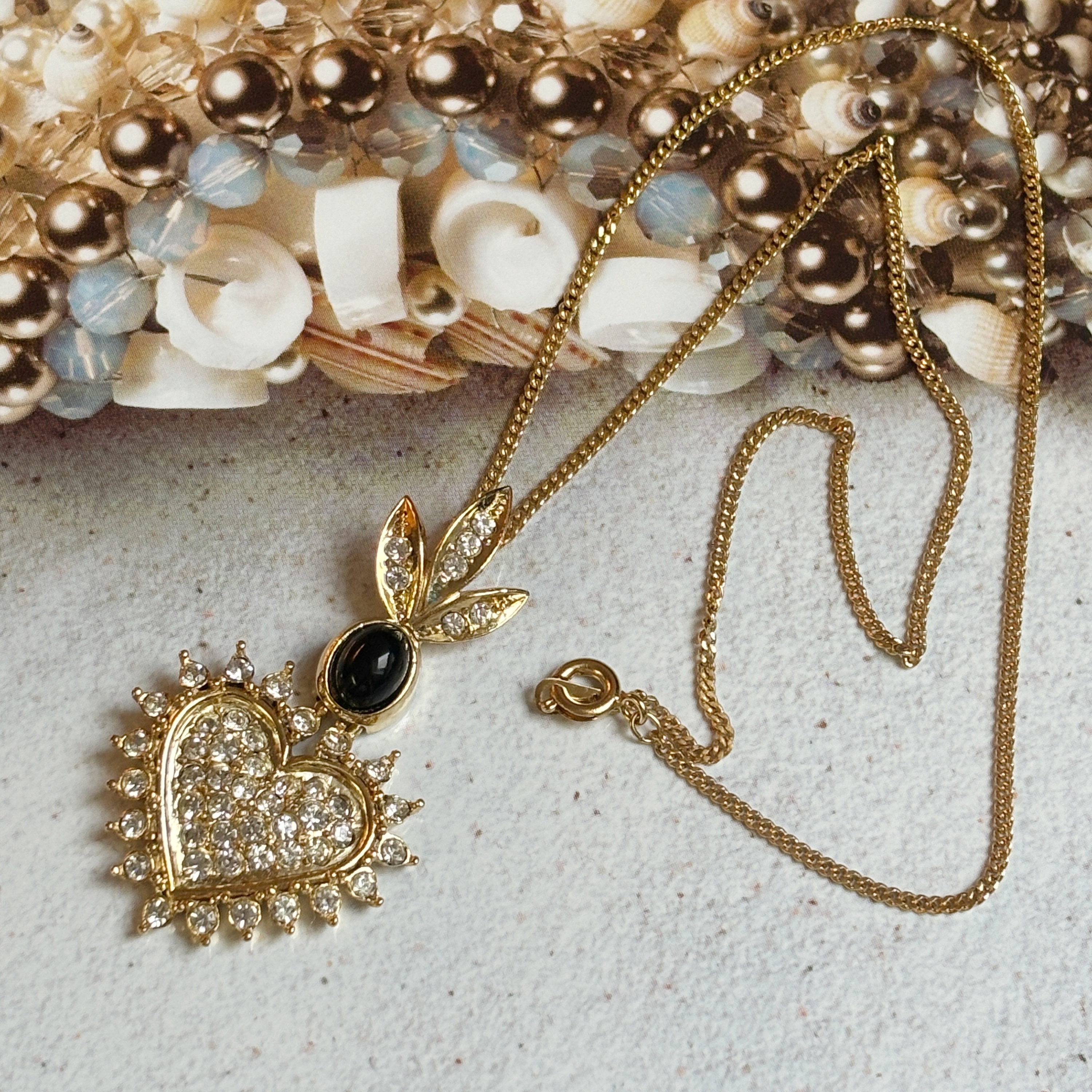 VINTAGE SPHINX Necklace - Black Crystal Heart