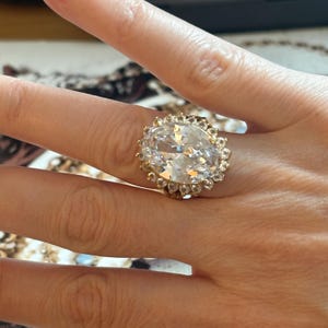 3 micron Gold Plated Ring with Zirconium Oxides - Oval Daisy