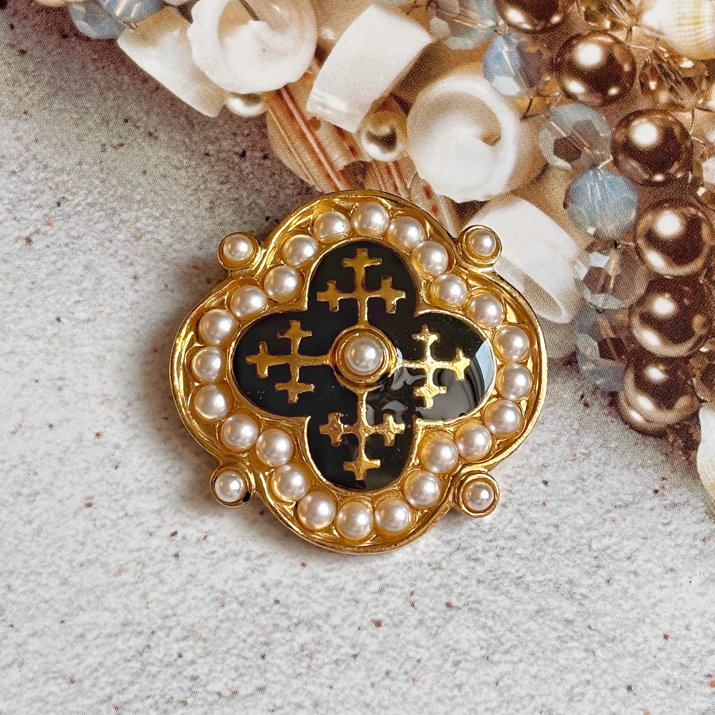 Butler wilson brooch - Etsy 日本