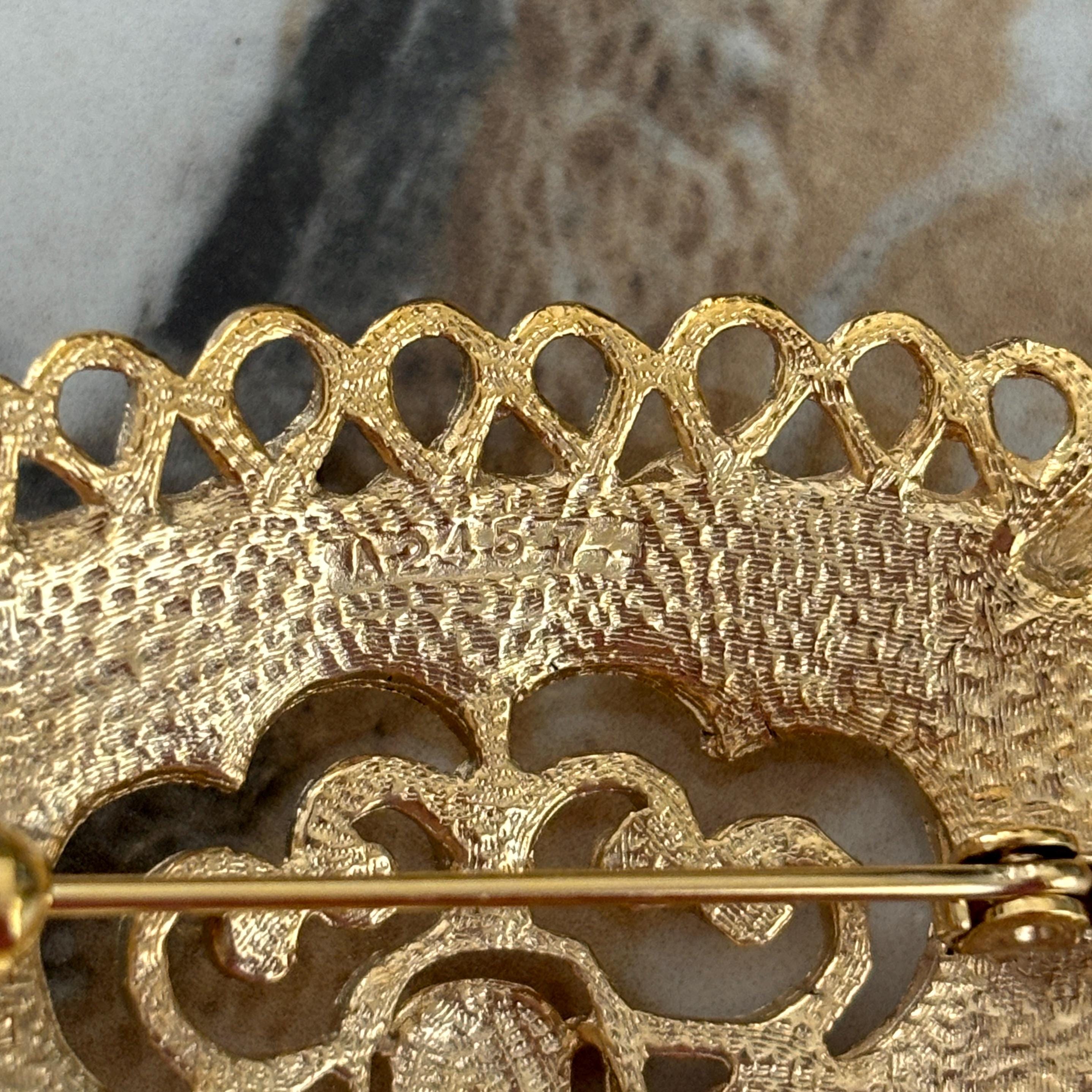 Broche Vintage Arabesque Alternances Paris - Modèle Des Années 80 En Alliage - Occasion