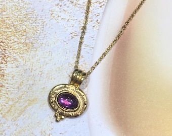 VINTAGE Necklace - Oval Purple Amethyst Color