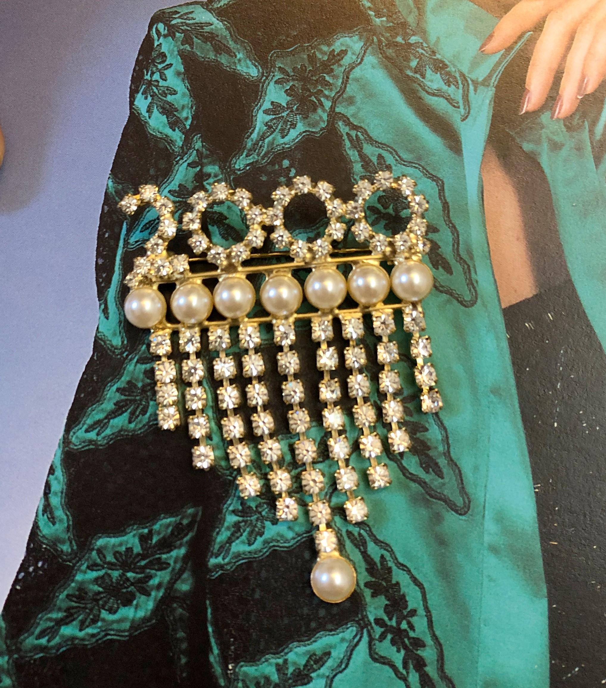 Broche Vintage En Métal Argenté - Années 2000 - Marque Type CZECHOSZOUAKIA - Occasion