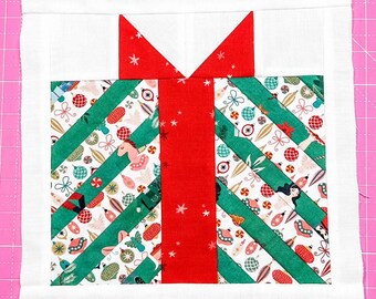 Patrón de bloque de colcha Regalo de Navidad FPP / PDF de patchwork con papel base / Patrón navideño / Bloque de regalo de Navidad / Descarga instantánea 7 tamaños