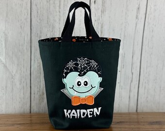 Personalized Kids Halloween Bag, Trick or Treat Bag, Applique Dracula Bag, Customized Embroidered Bag, Candy Bag, Glow in the Dark Name