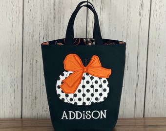 Personalized Kids Halloween Bag, Trick or Treat Bag, Applique Pumpkin Bag, Customized Embroidered Bag, Candy Bag, Glow in the Dark Name