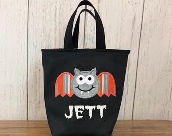 Personalized Kids Halloween Bag, Trick or Treat Bag, Appliqued Bat Bag, Customized Embroidered Bag, Candy Bag, Glow in the Dark Name