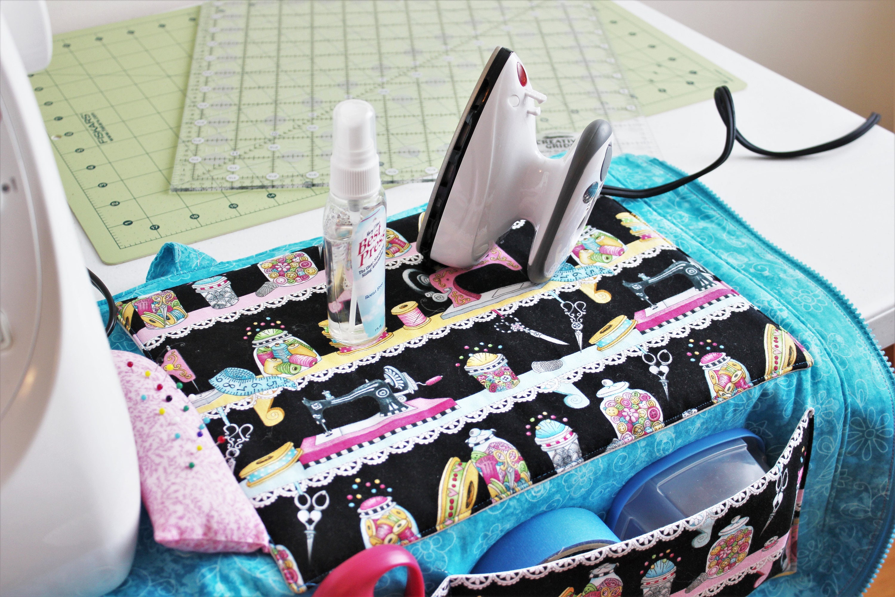 Tutorial: Sewing machine mat and organizer – Sewing