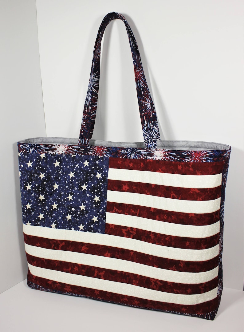 Pattern for patriotic American flag tote bag with easy zipper Etsy