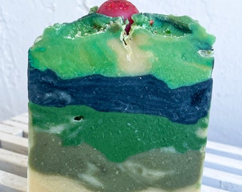 CAMP VERDE soap 9 oz. Piney Woods and Christmas Berries Organic Moisturizing Face and Body soap