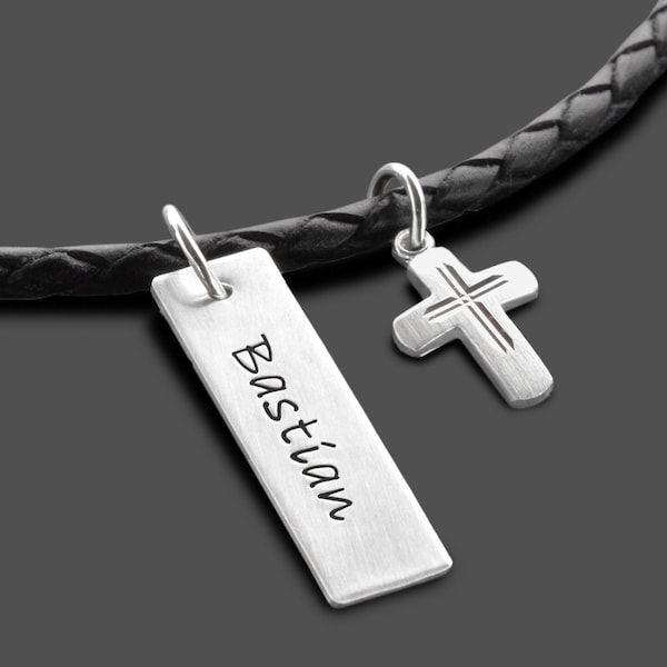 Geschenk Kommunion Kette Junge Kreuz Gravur BE BLESSED Lederkette Kommunionskette Kreuzkette Halskette Jungs personalisiert samavaya