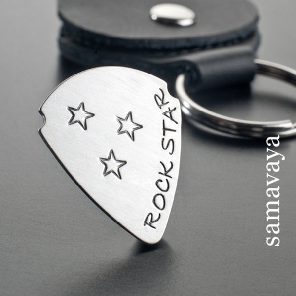 Plektrum Plektron Guitar Pick Gravur ROCKSTAR Silber mit Picktasche Gitarrenplättchen Schlüsselanhänger Herren Mann personalisiert Musiker