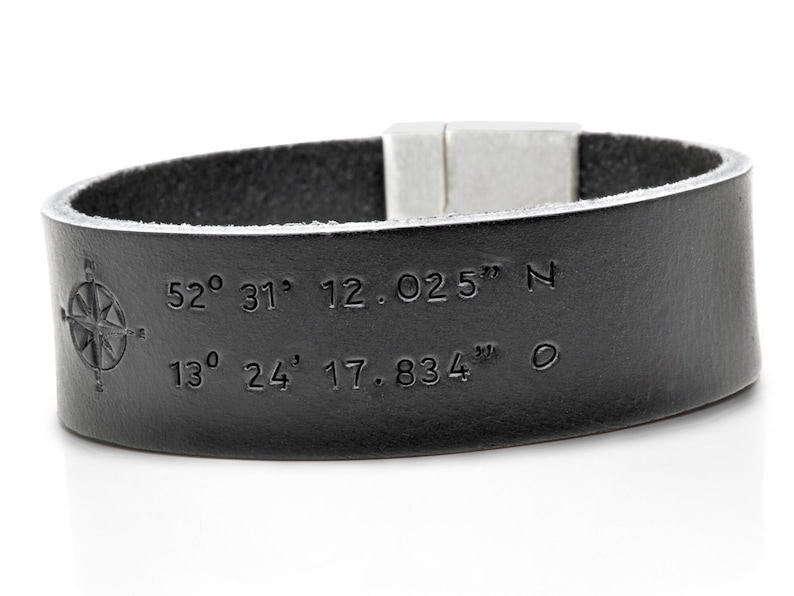 Herrenarmband Koordinaten Lederarmband personalisiert A GOOD PLACE to BE Windrose Kompass Gravur Lieblingsort Ortsangabe Lederschmuck Männer Bild 1