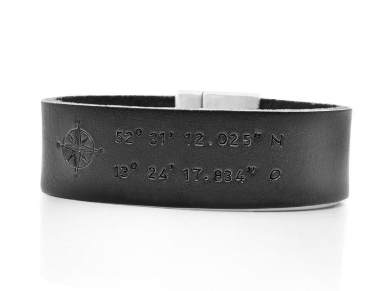 Men's bracelet coordinates leather bracelet personalized A GOOD PLACE to BE wind rose compass engraving favorite place location leather jewelry men image 4