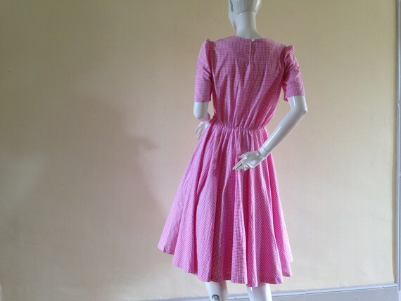 1950's pink gingham dress with circle skirt - image 7