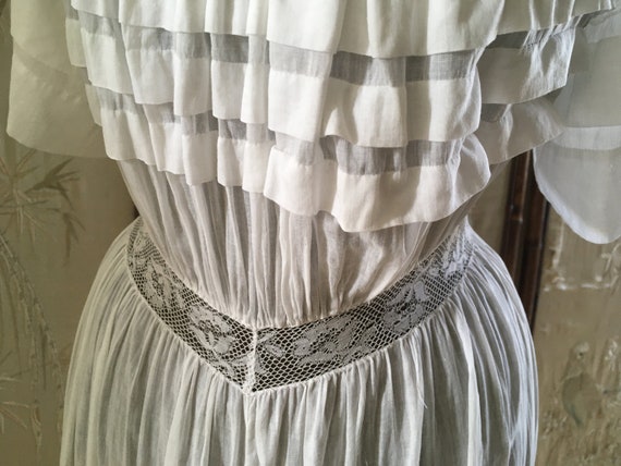 Edwardian white cotton and lace dress - image 5