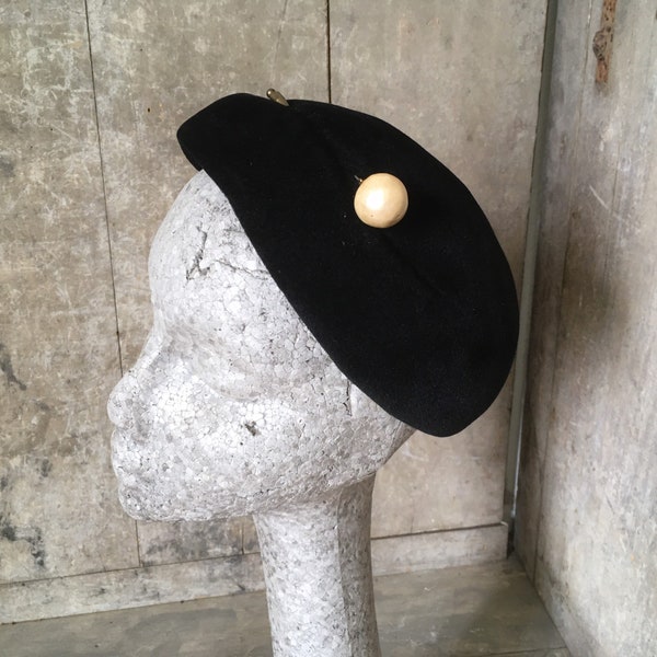 1950s hat with pearl hatpin