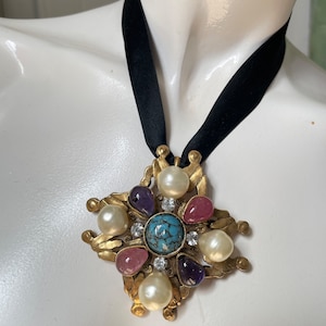 Vintage Chanel brooch pendant by Gripoix