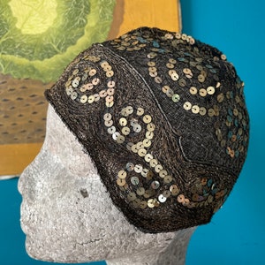 Chapeau cloche des années 1920 à paillettes image 2