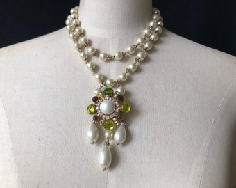 Vintage Chanel pearl necklace