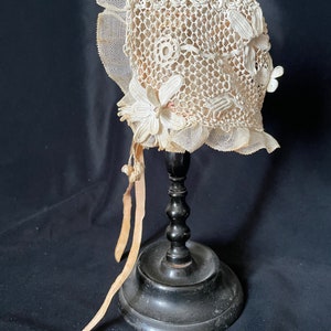 Victorian childs Irish lace bonnet