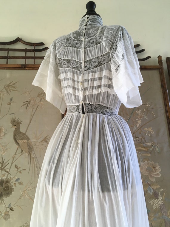 Edwardian white cotton and lace dress - image 8