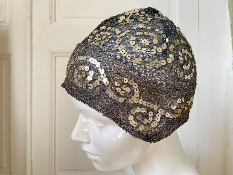 Chapeau cloche des années 1920 à paillettes image 5