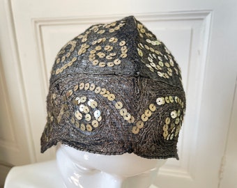 1920s cloche hat with sequins