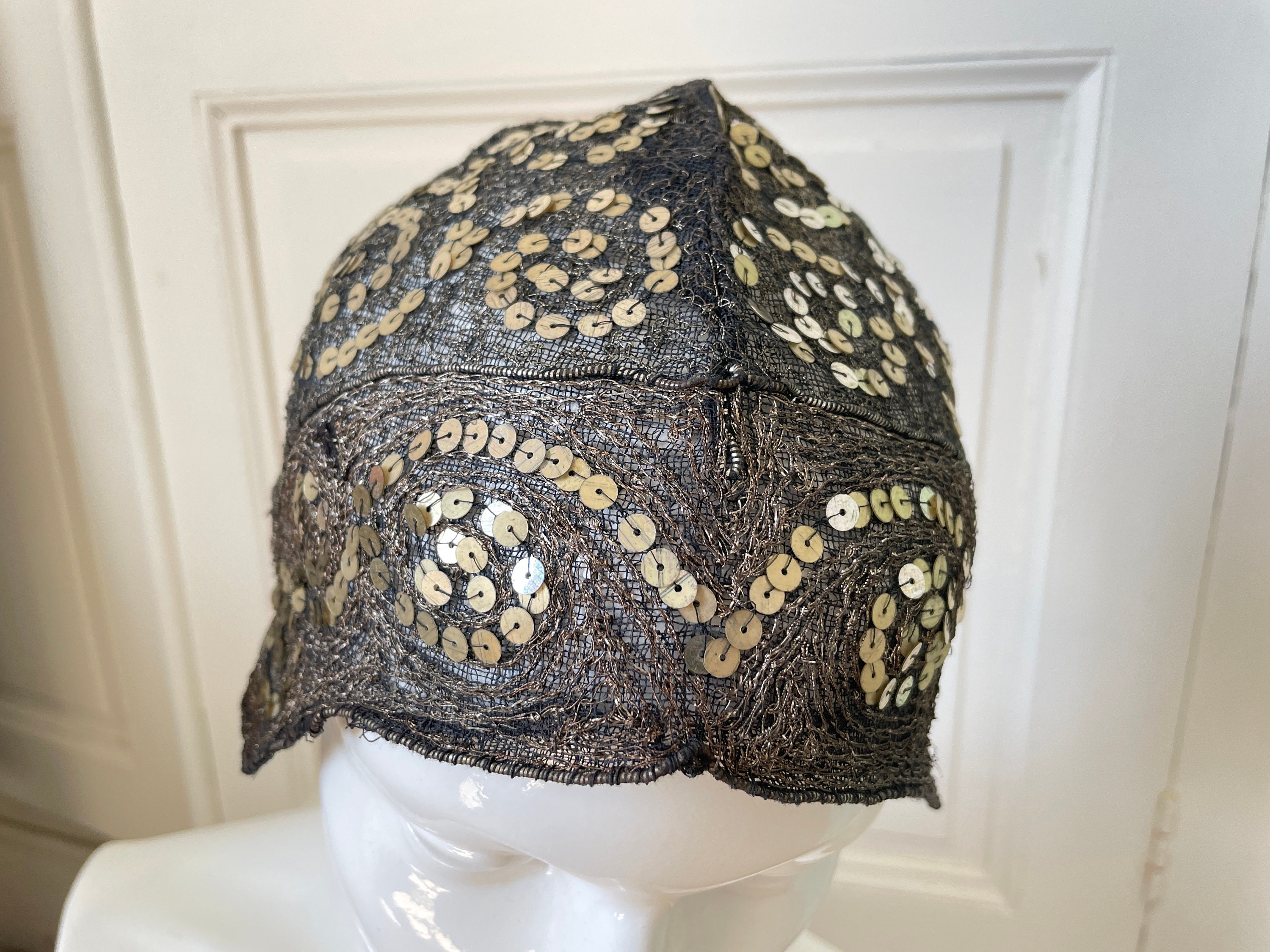 Antique Vintage 1920’s Sequin Flapper Woven Cloche Blue and Gold Hat. Vintage 1920s Flapper Cloche Hat Metallic & Silk Embroidery  main image 2