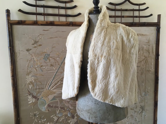 1930s white rabbit fur shrug