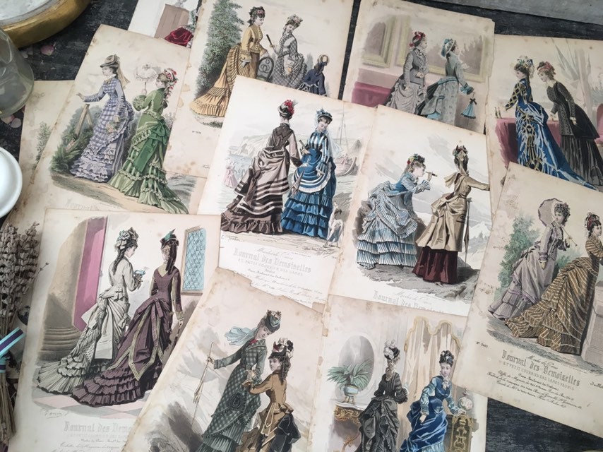 Choisissez Deux Français de Mode Antiques