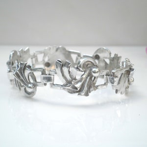 Mid Century 1950’s Sterling Silver Repousse  /Ruffle Design Link Bracelet