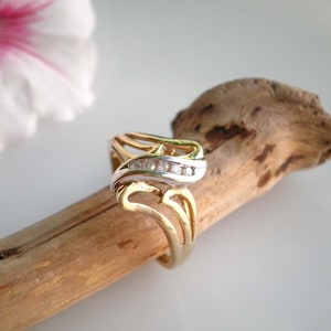 Vintage Signed 10K Yellow & White Solid Gold .15CT Genuine Diamond  Ring  6.5