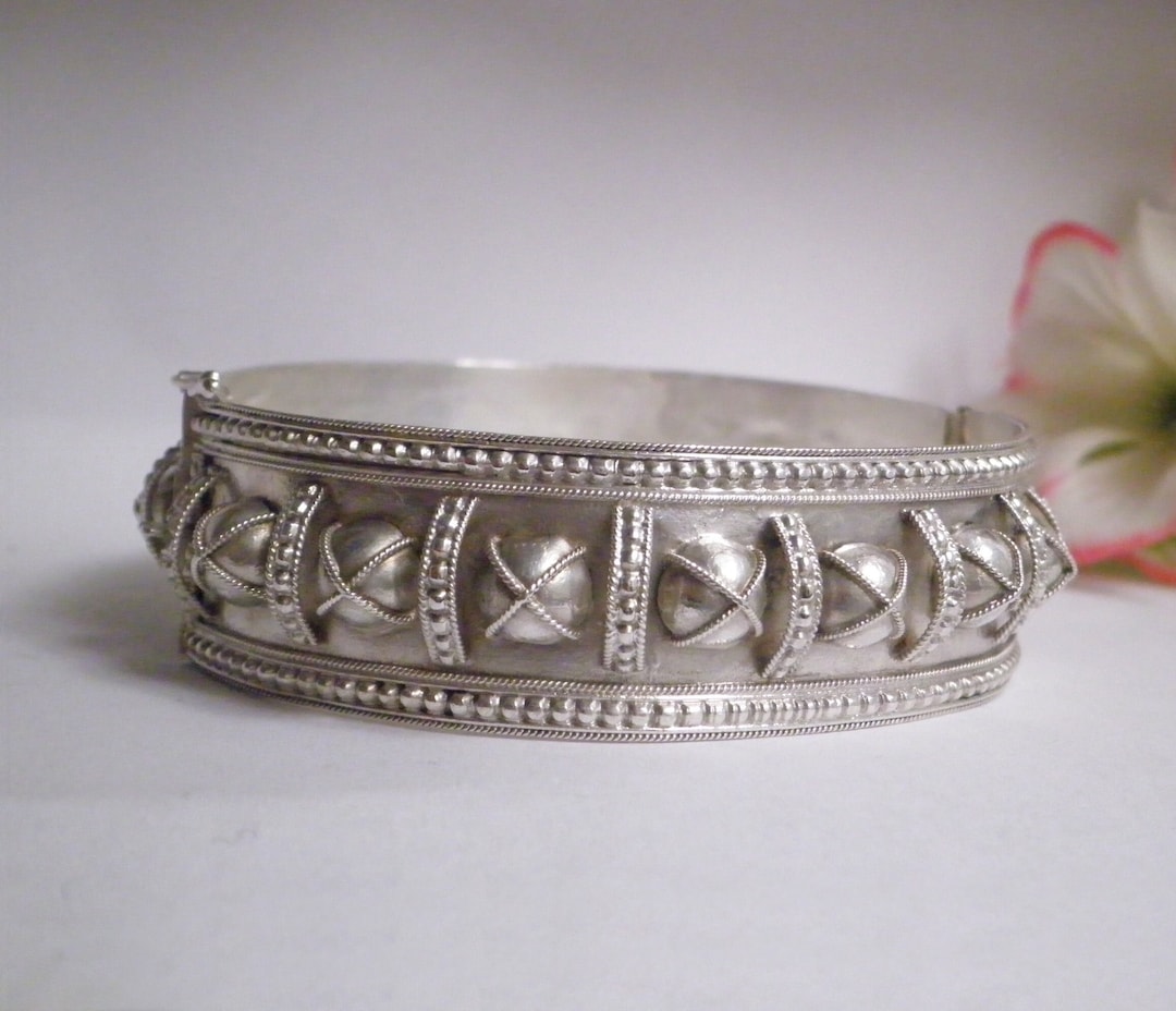 Vintage 1900's Denmark 830 Sterling Silver Dome Pebbled Hinged