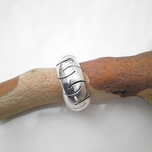 Vintage Taxco Mexico Eagle 3 Open Slit 925 Sterling Silver Dome Modernist Ring