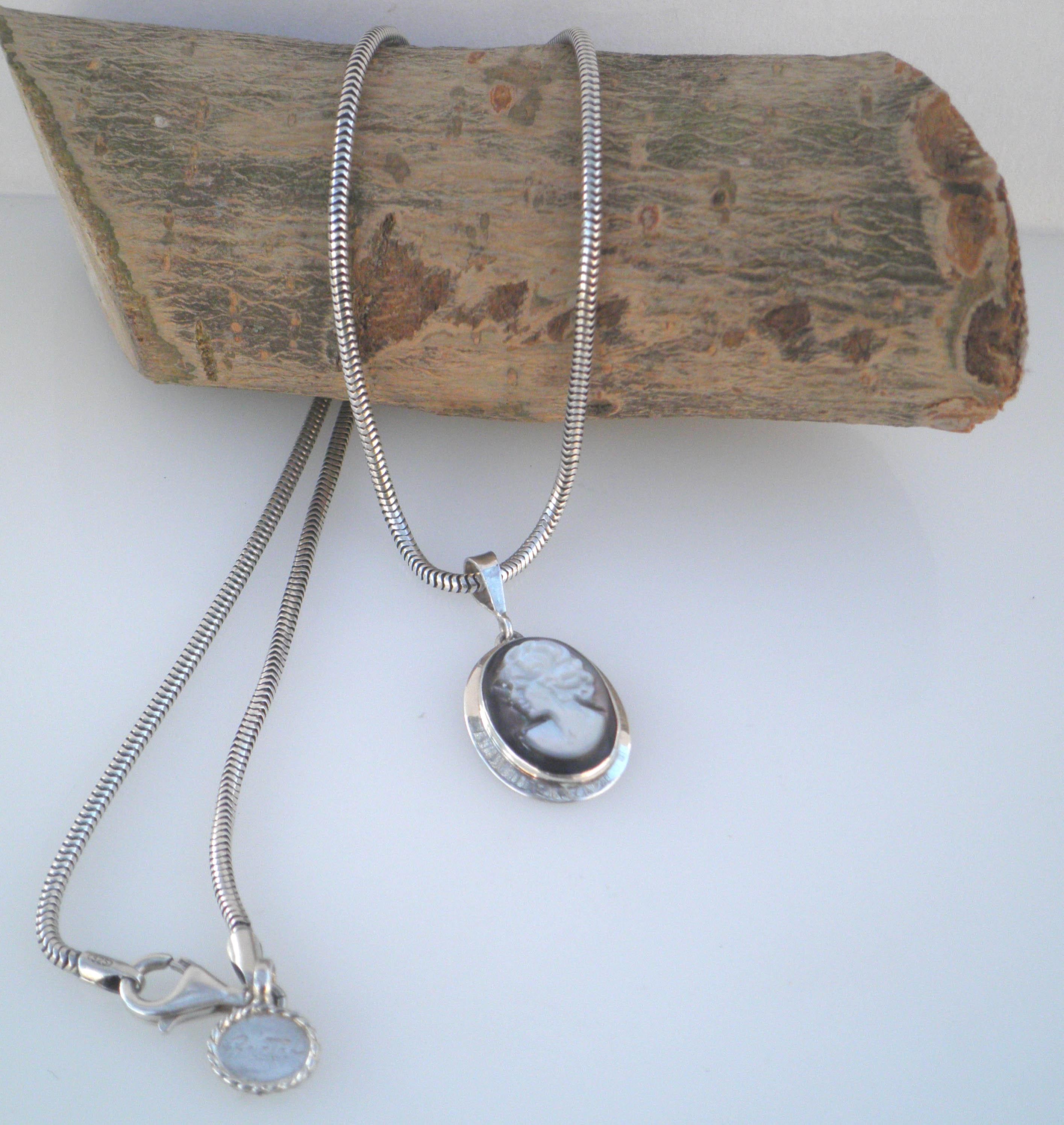 Collier camée vintage - Montres & Bijoux