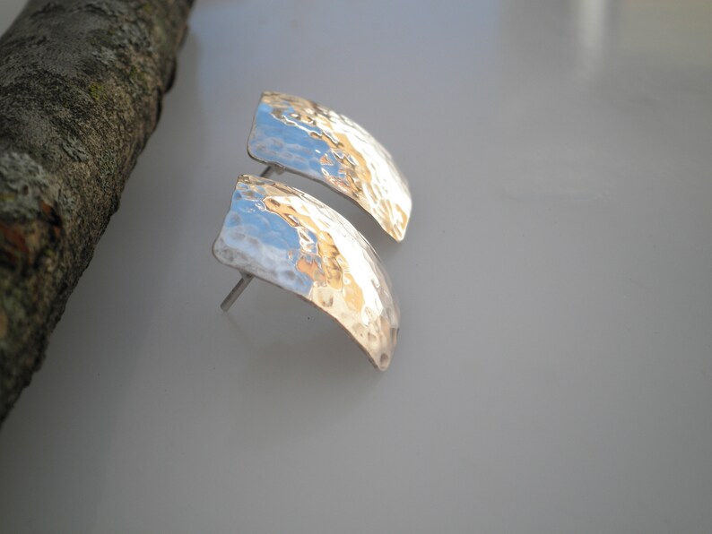 Vintage 1980\u2019s Hammered Style Sterling Silver Pierced Earrings