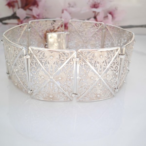 Vintage Beautiful European 835 Silver Wide Filigree Floral Panel Linked Bracelet 7 1/4&quot;
