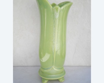 Vaso de cerâmica esmaltado vintage de meados do século assinado por Johannes Brahm de 10 polegadas de altura verde menta # 863