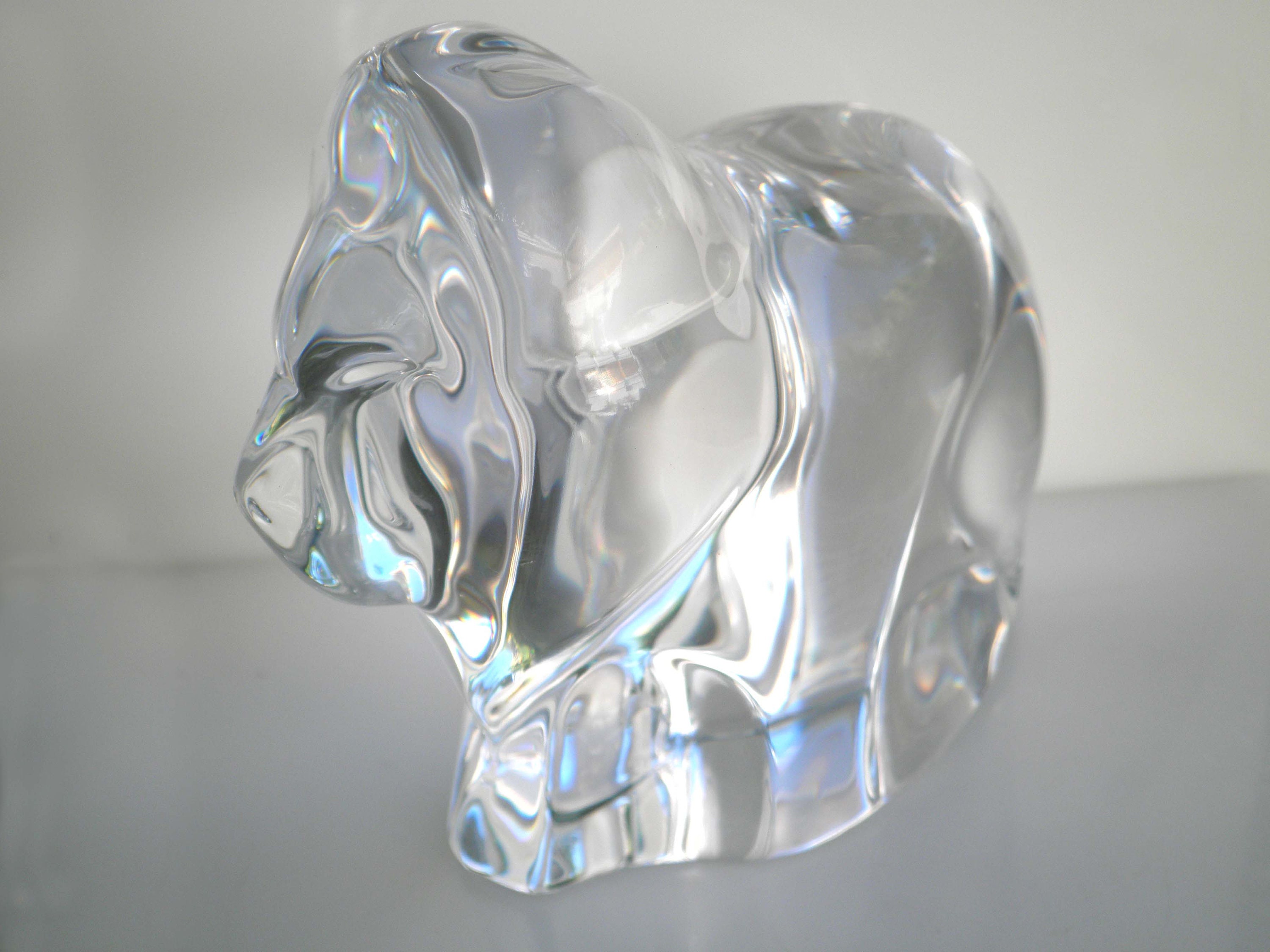Vintage Beautiful Hoya Museum Crystal Glass Wildlife Lion Statue