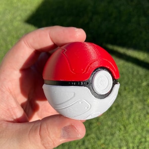 Realistischer Pokeball